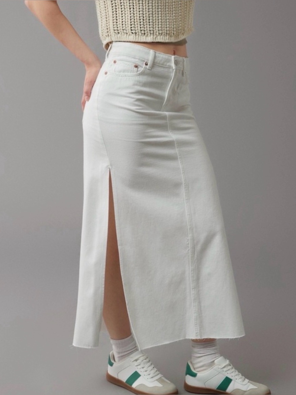 American Eagle Outfitters White Low-Rise Maxi Skirt w/High Side Slit Size 4